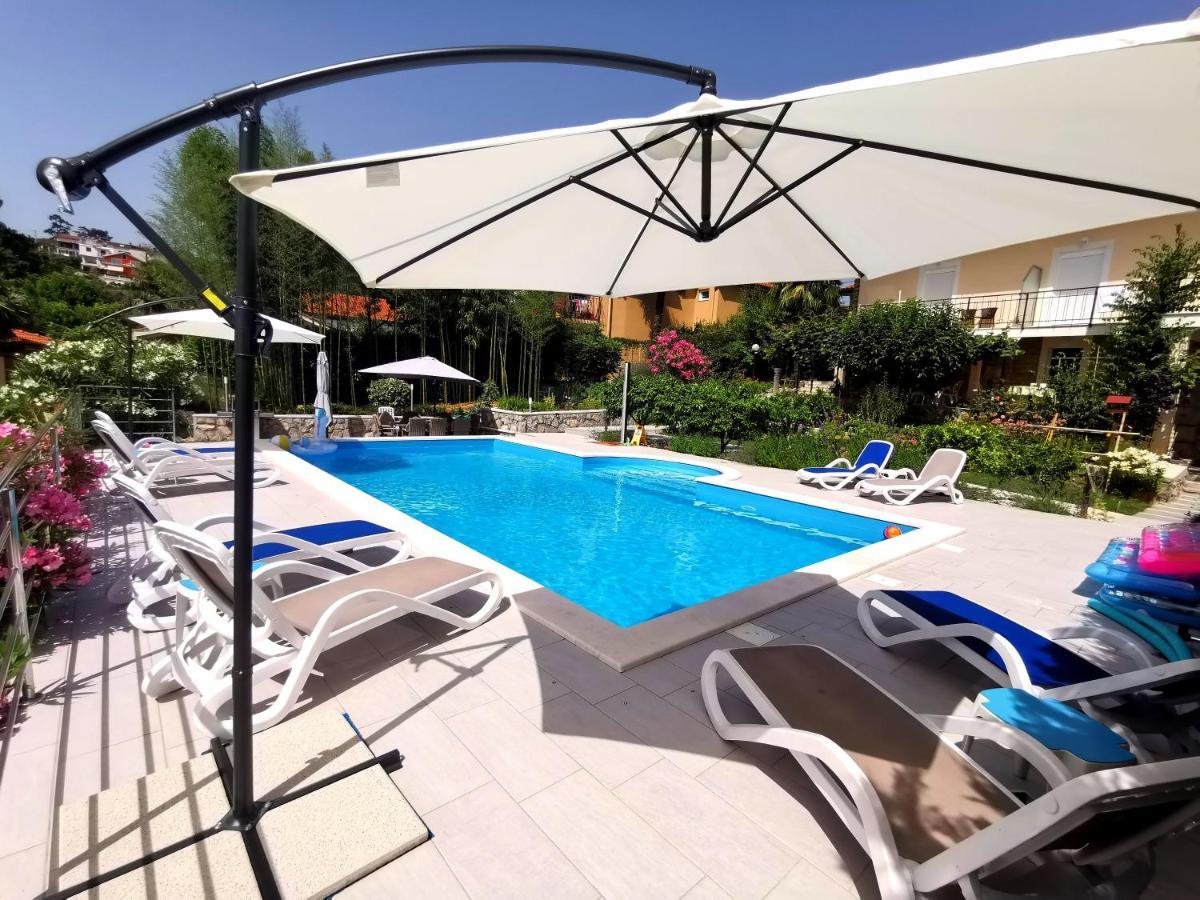 Garden Apartment *